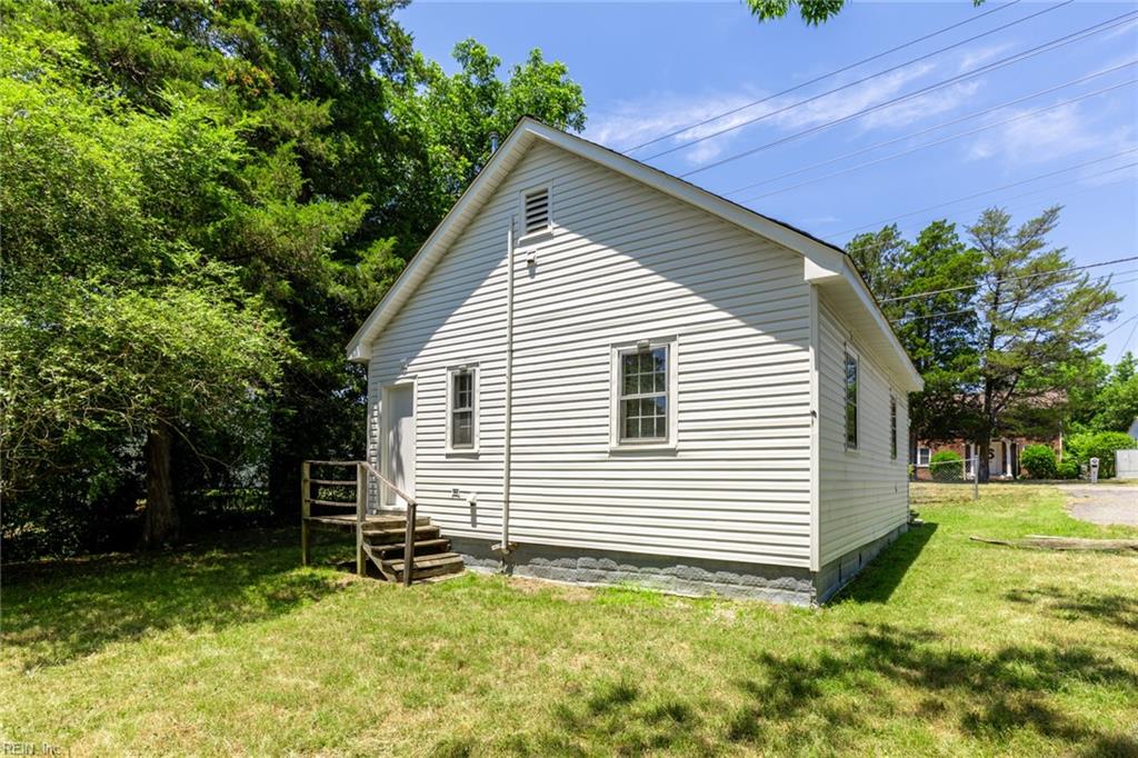 659 W Main ST