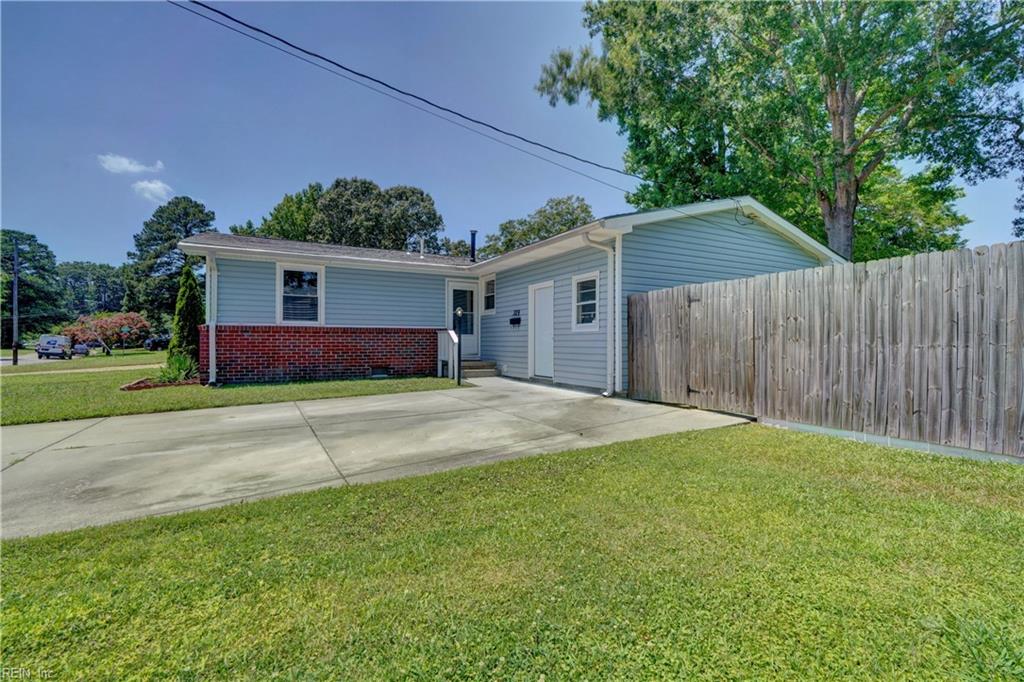 329 Garrison PL