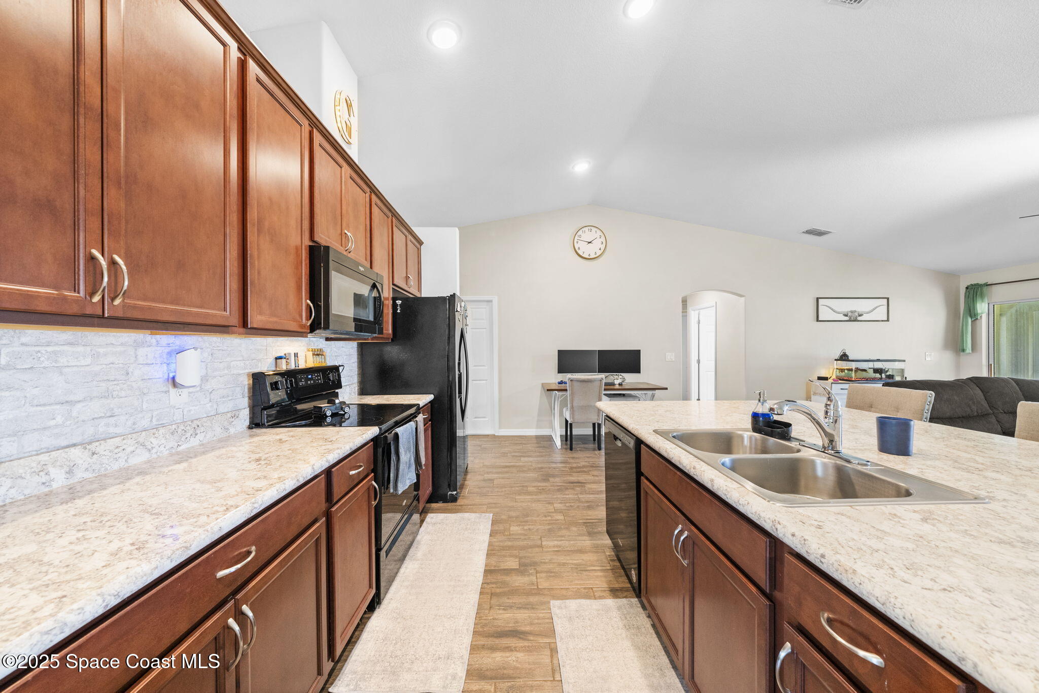 971 Aurelia Avenue SE