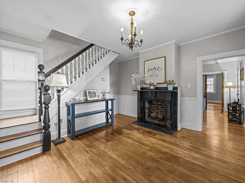 131 Jamestown AVE