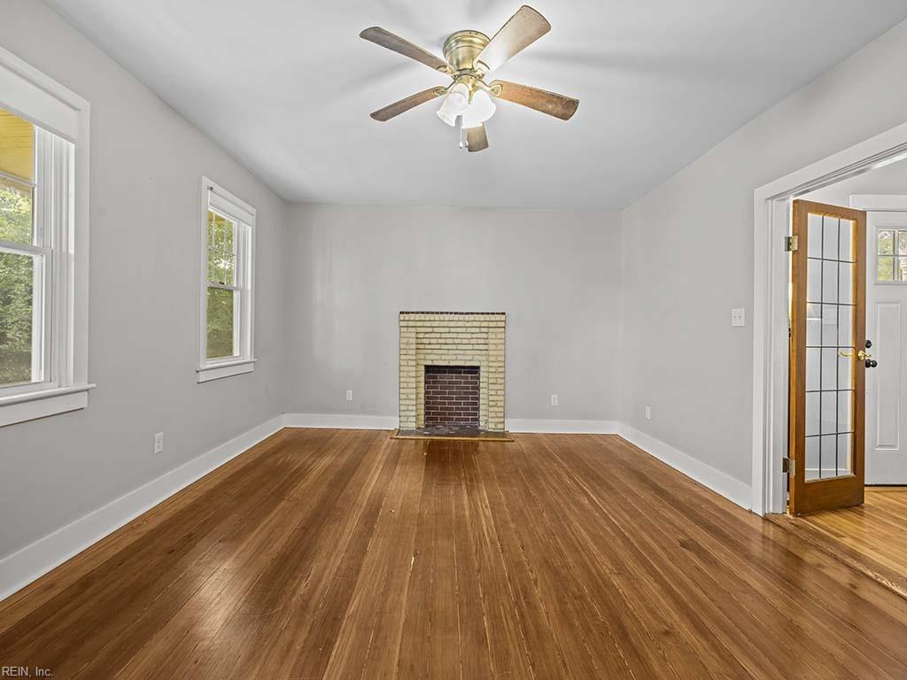 131 Jamestown AVE