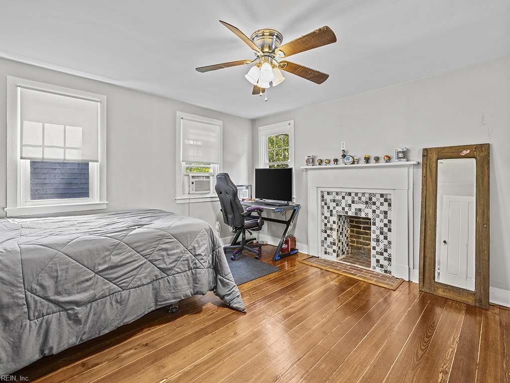 131 Jamestown AVE