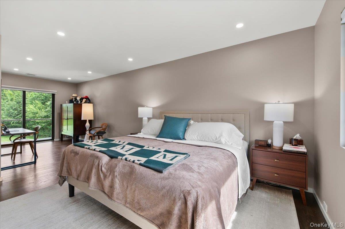 40 Knollwood Drive