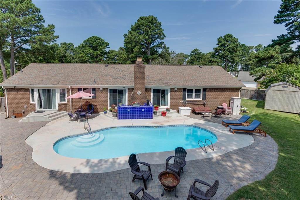 2216 W Admiral DR