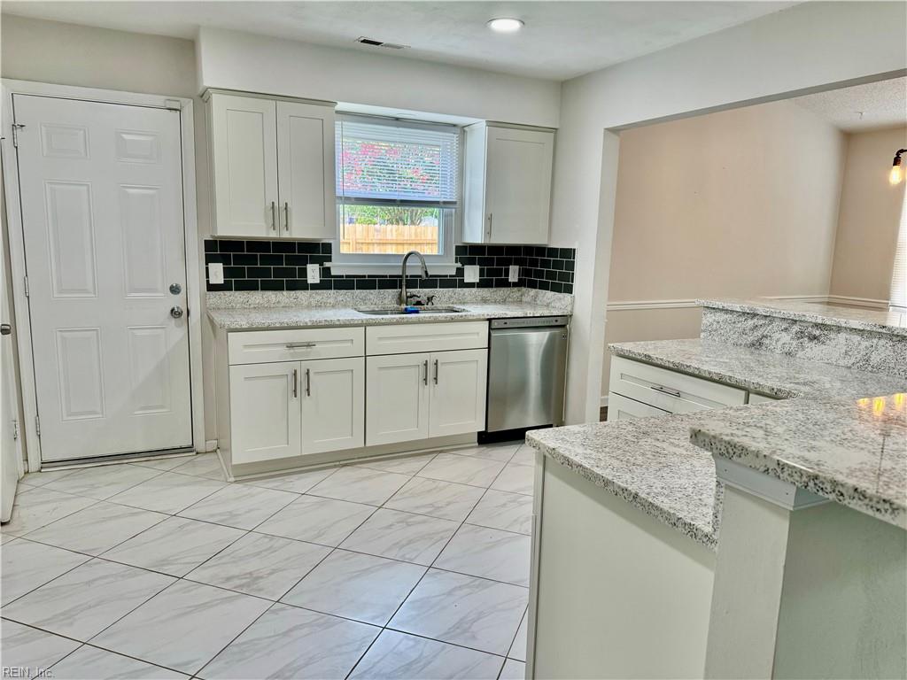 1920 Beethoven DR