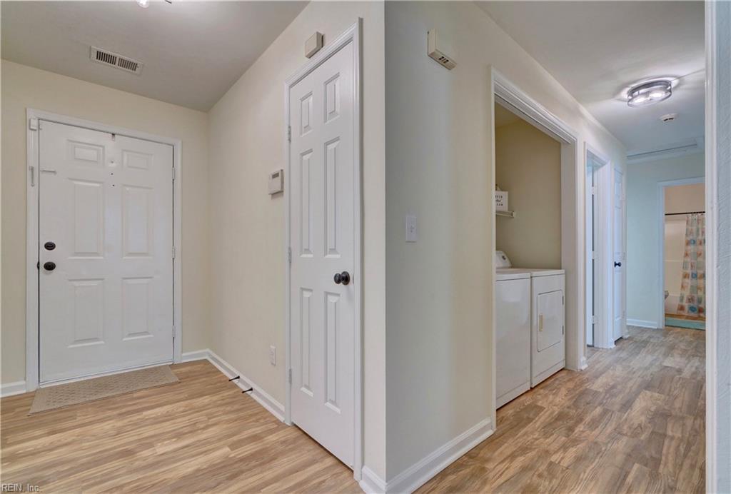 585 Prospect LN