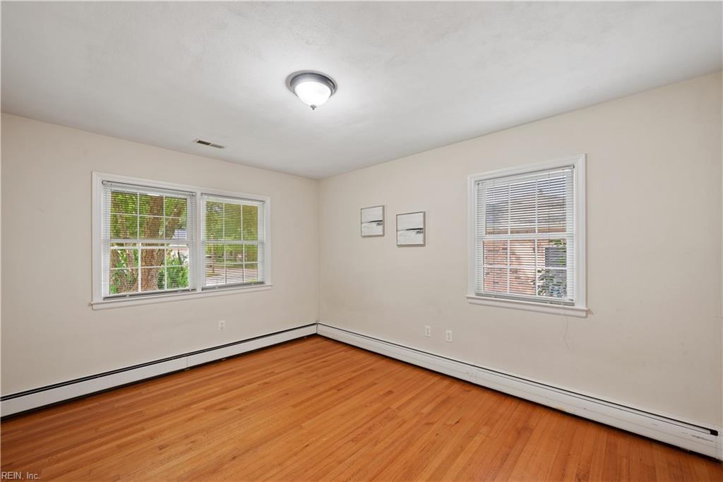 1032 Pickwick RD