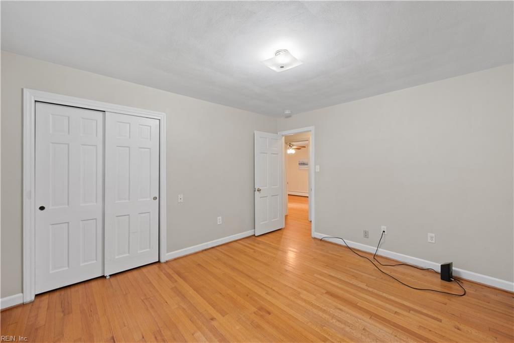 1032 Pickwick RD