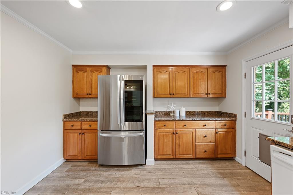 1032 Pickwick RD