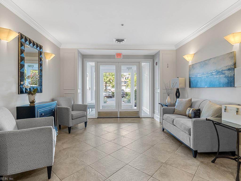 305 Brooke AVE 407