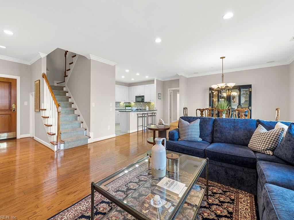 305 Brooke AVE 407