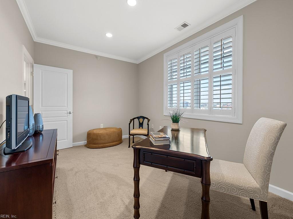 305 Brooke AVE 407