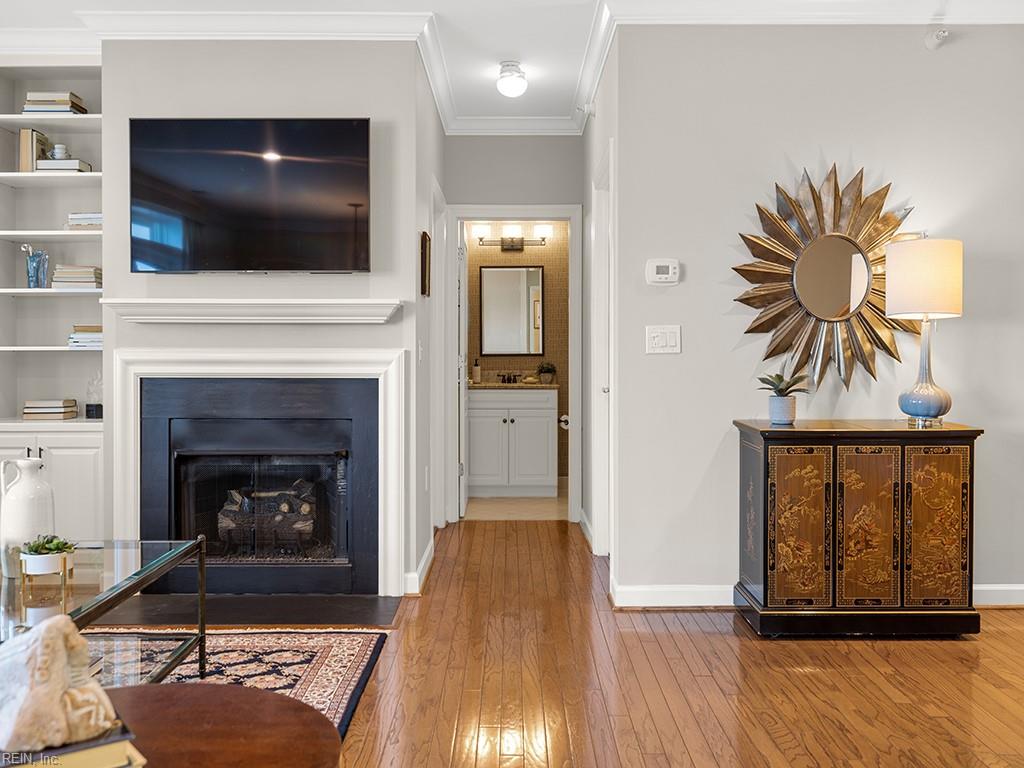 305 Brooke AVE 407