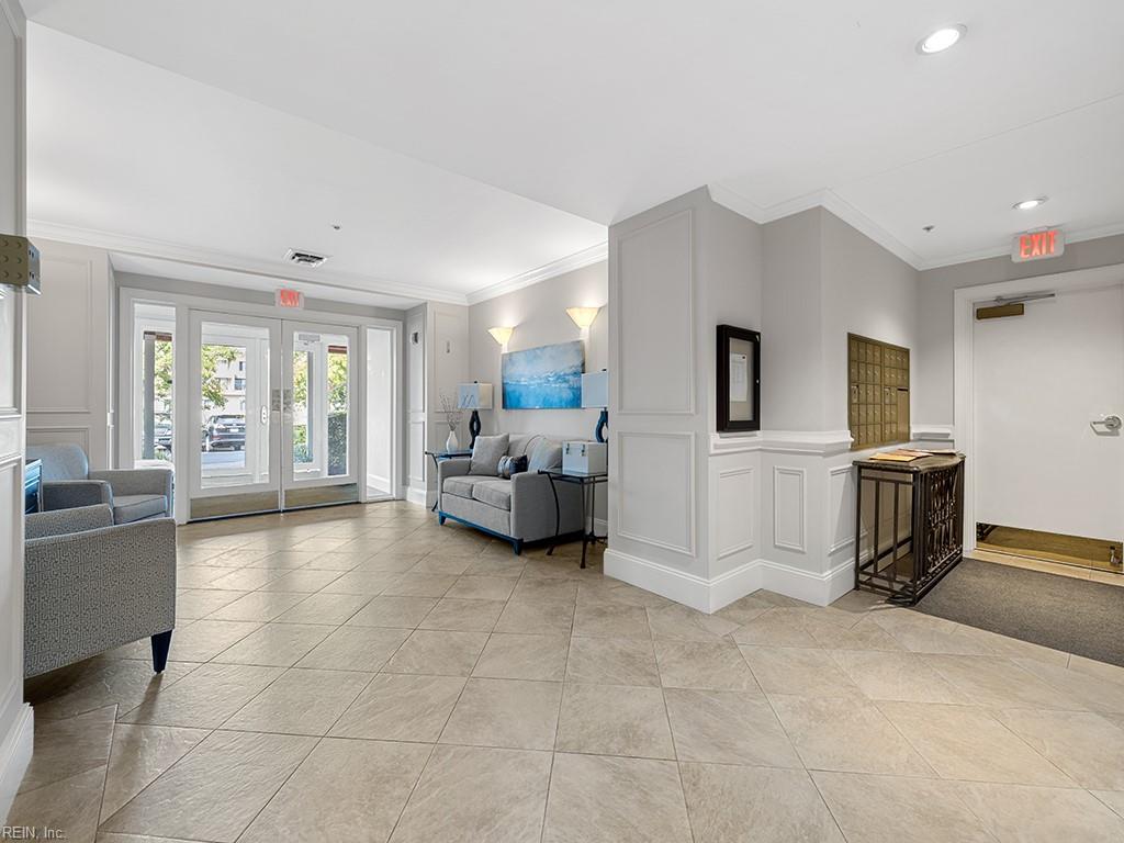 305 Brooke AVE 407