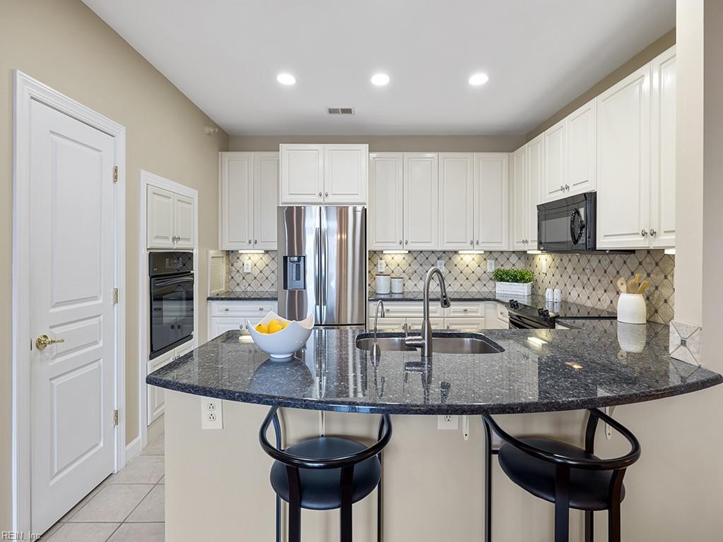 305 Brooke AVE 407