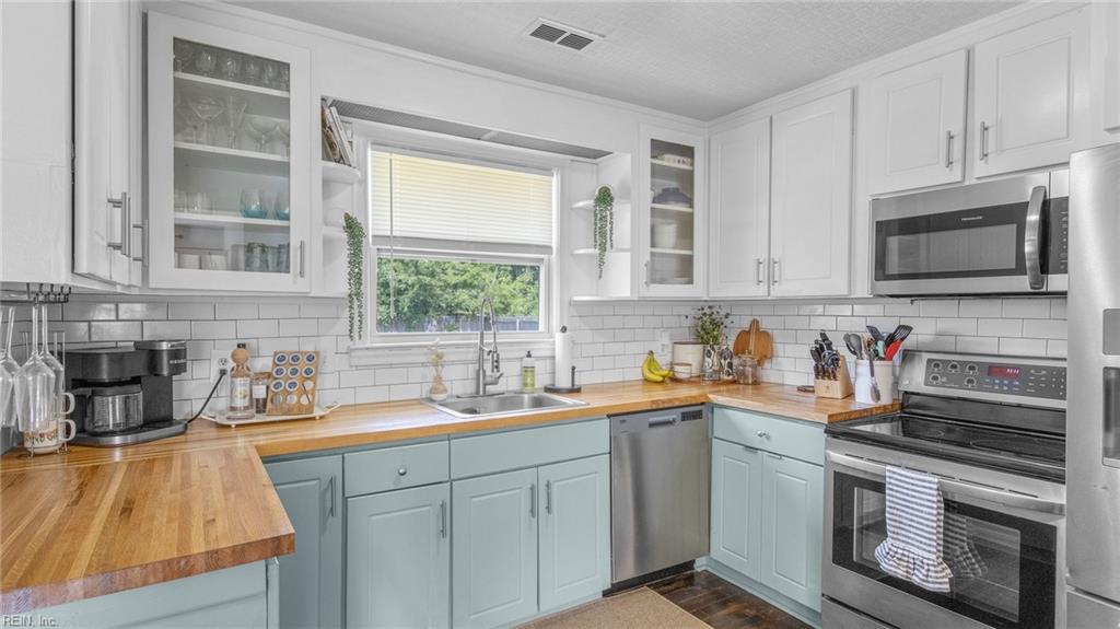 23 Westminister DR
