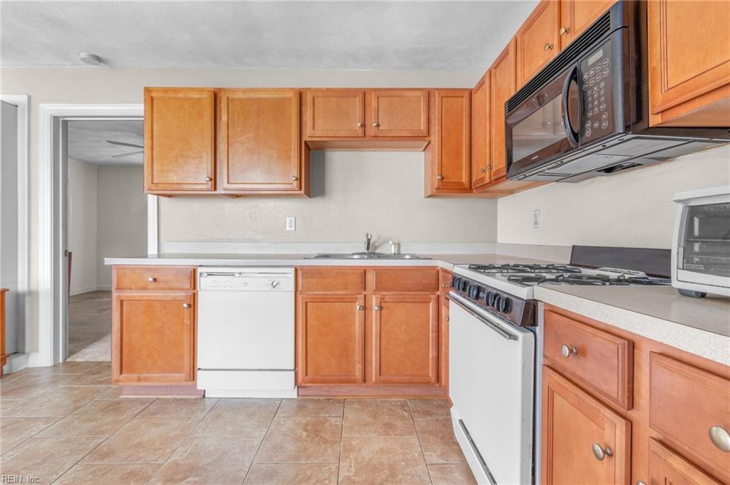 267 A View AVE 1