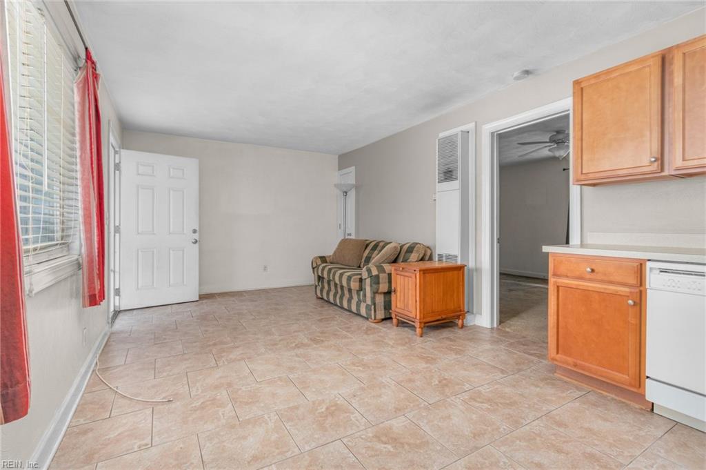 267 A View AVE 1