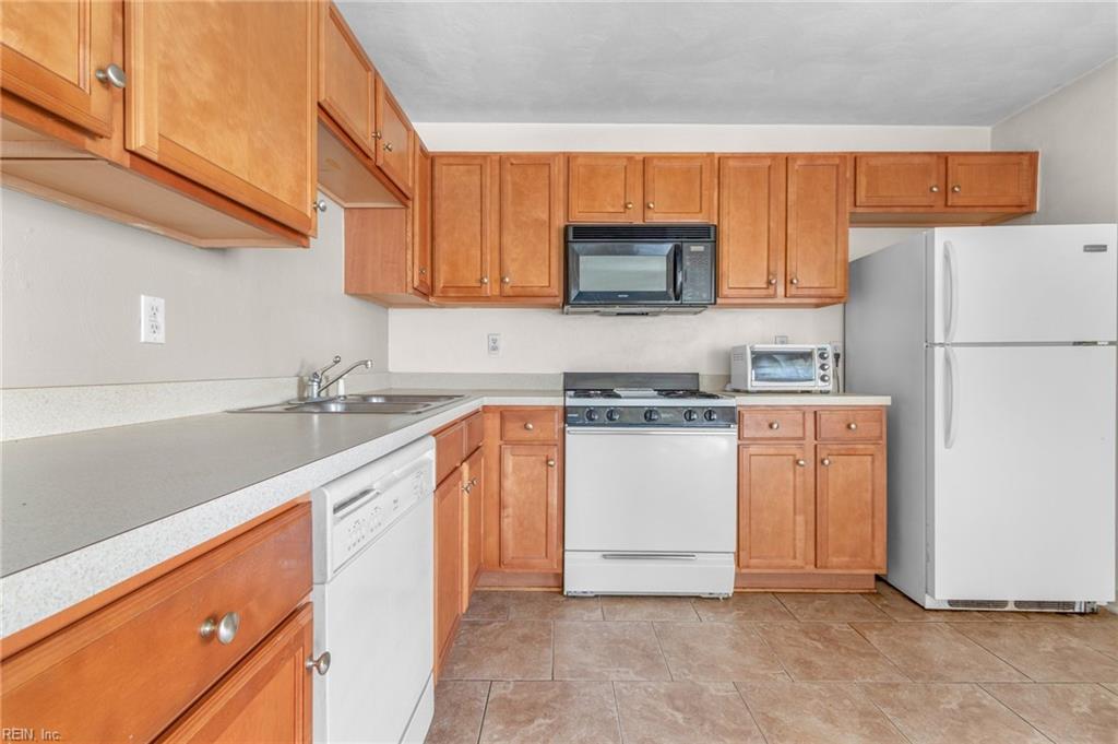 267 A View AVE 1