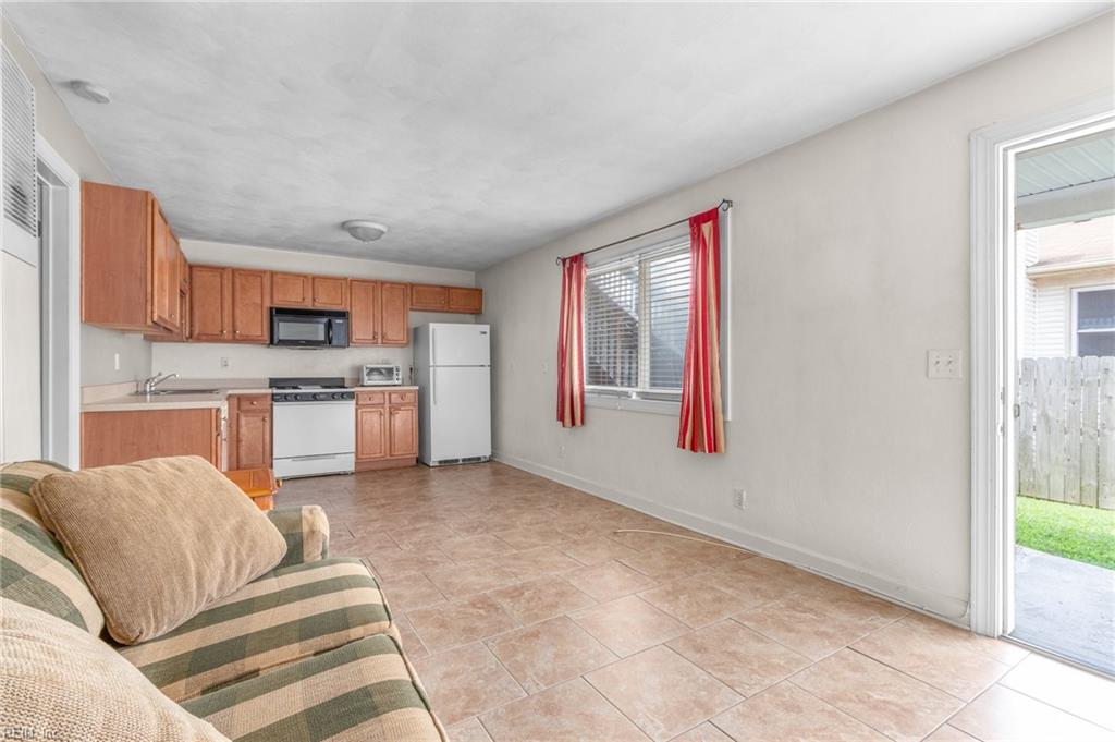 267 A View AVE 1