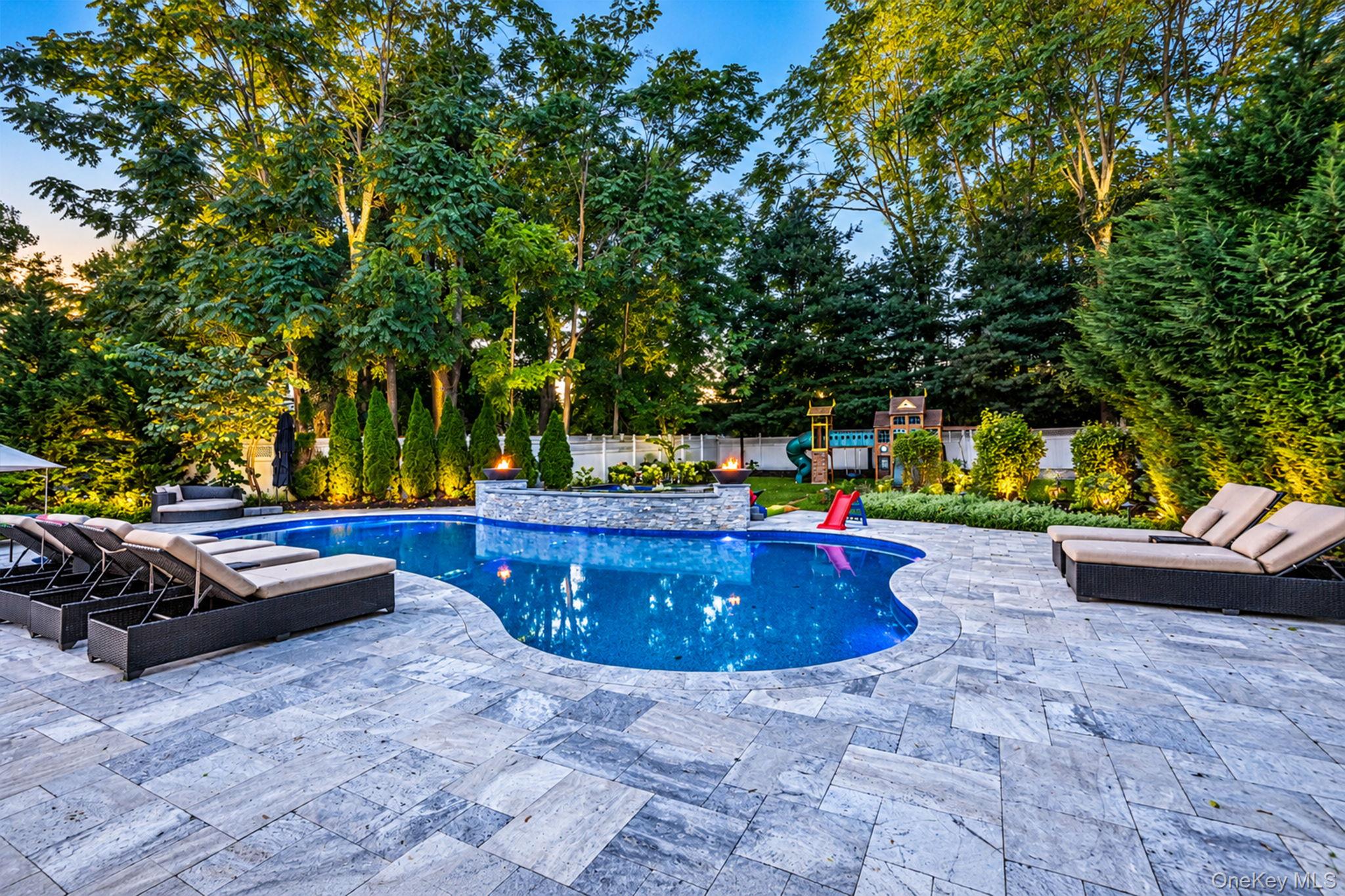 4 Crystal Brook Court
