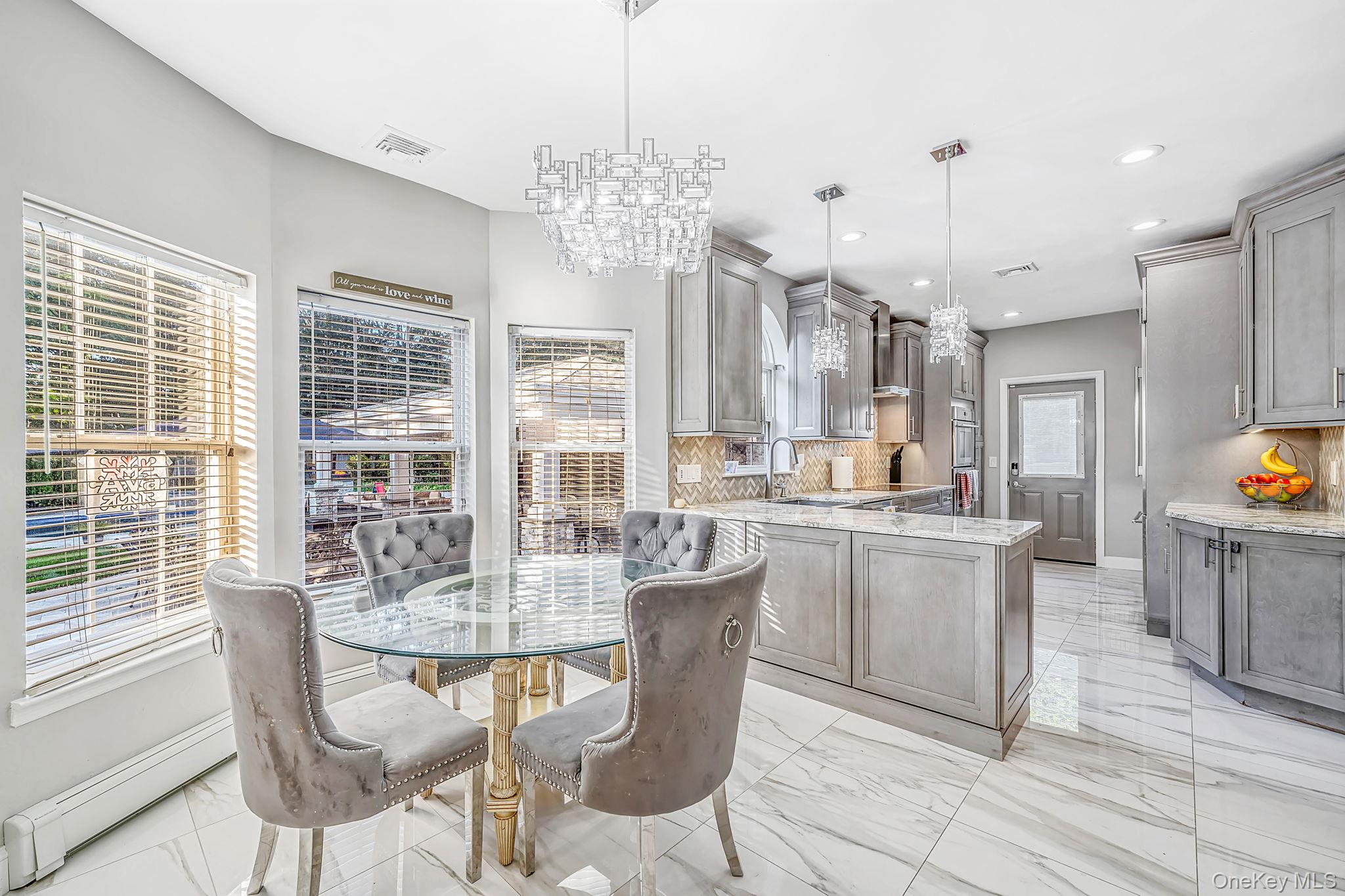 4 Crystal Brook Court