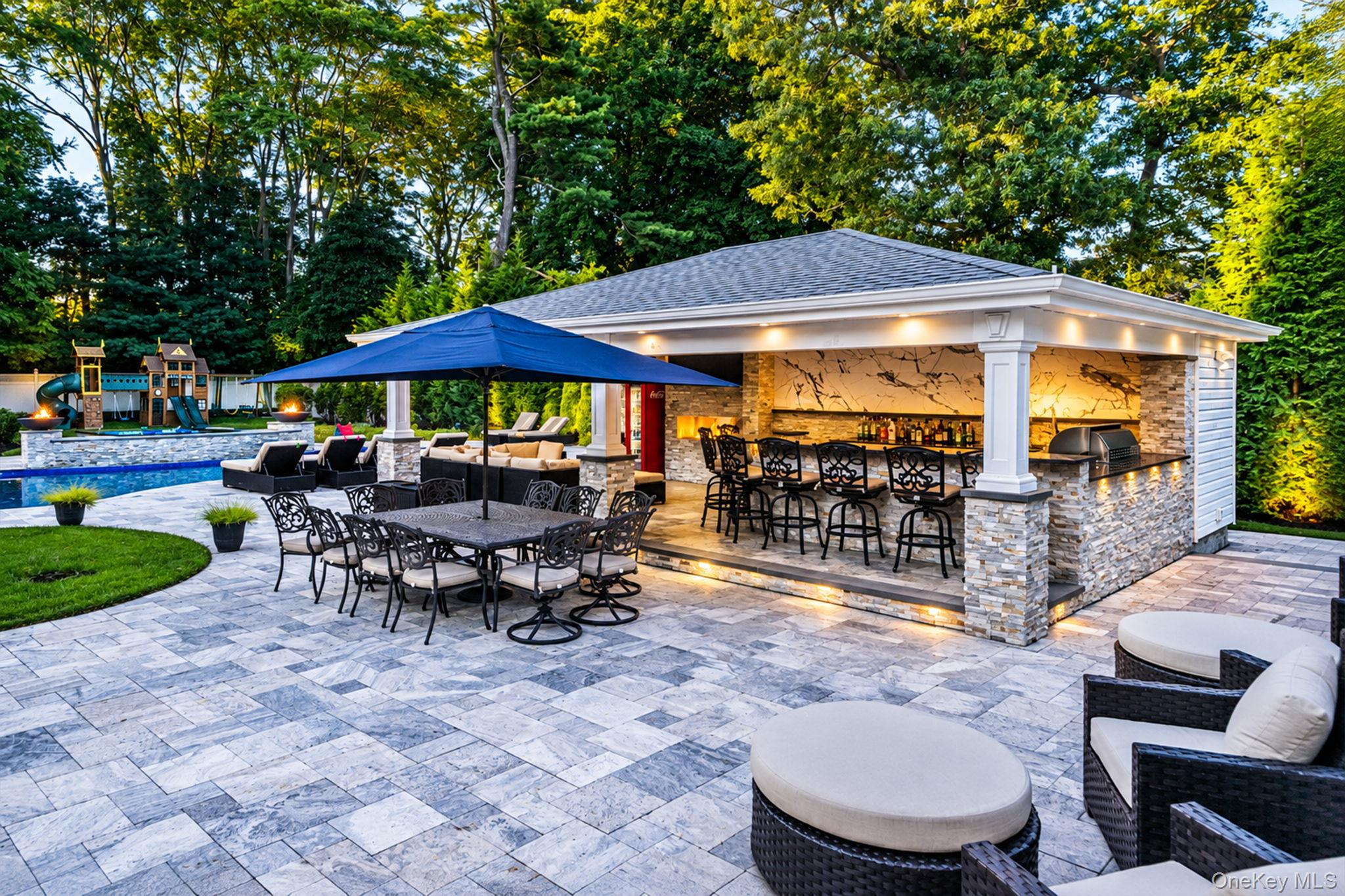 4 Crystal Brook Court