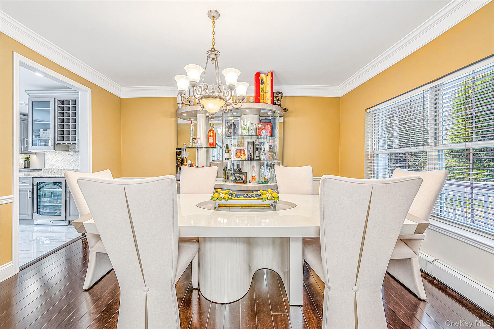 4 Crystal Brook Court