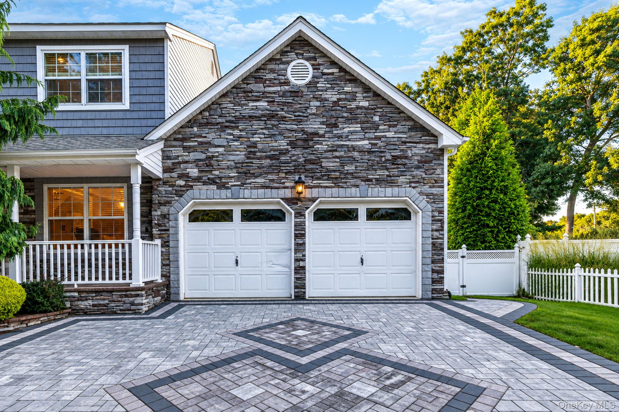 4 Crystal Brook Court