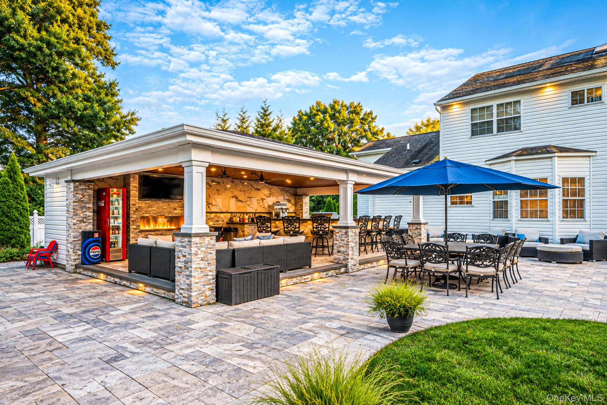 4 Crystal Brook Court