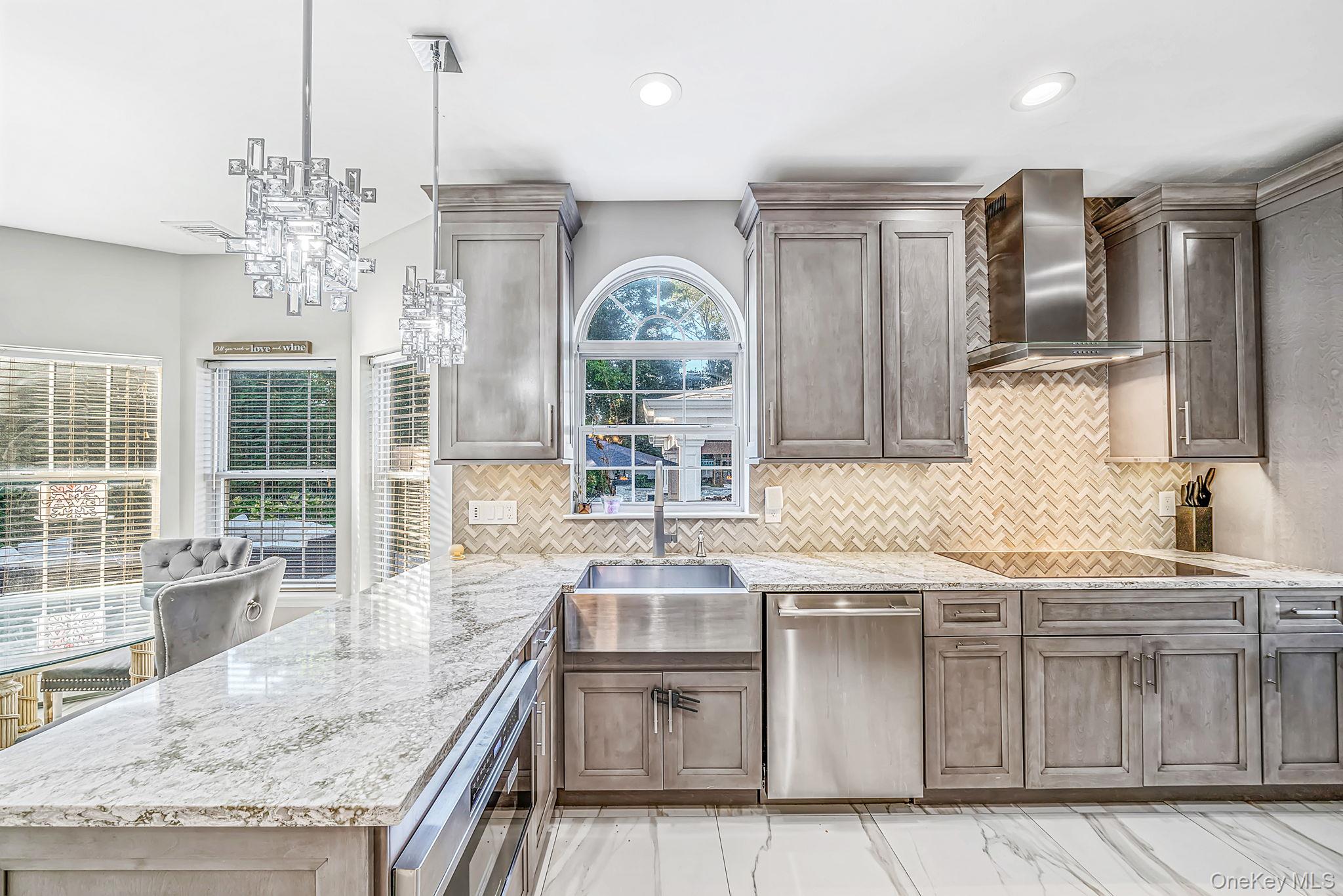 4 Crystal Brook Court