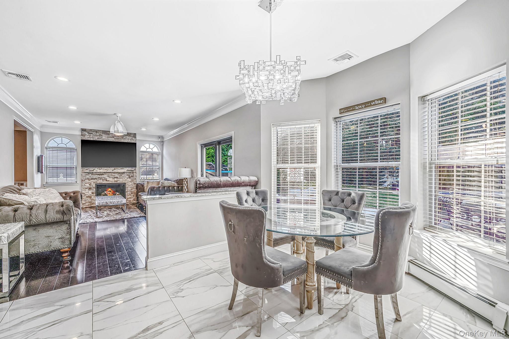 4 Crystal Brook Court