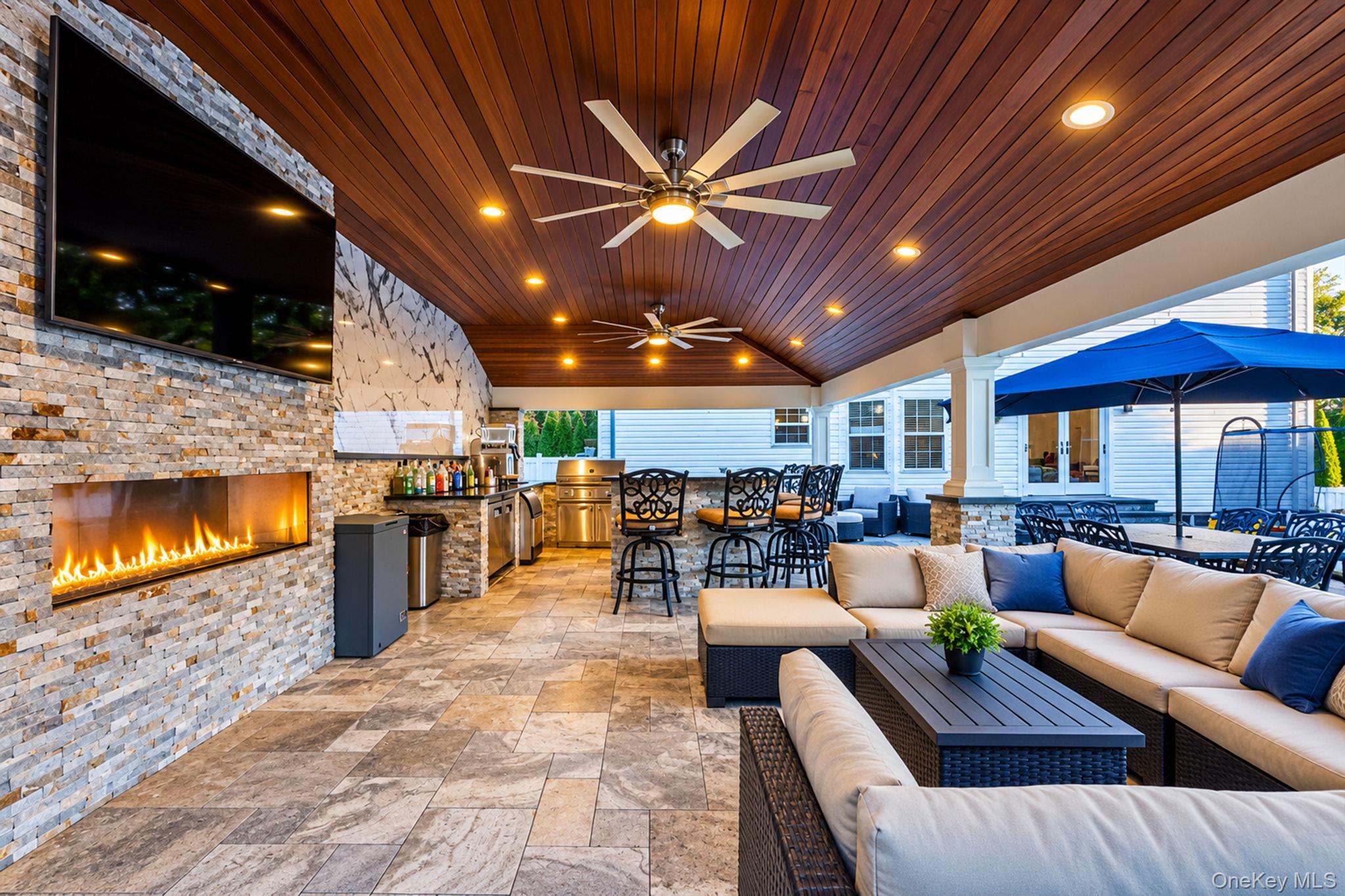 4 Crystal Brook Court