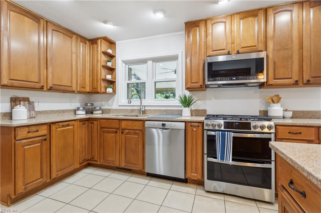 3529 Kings Lake DR