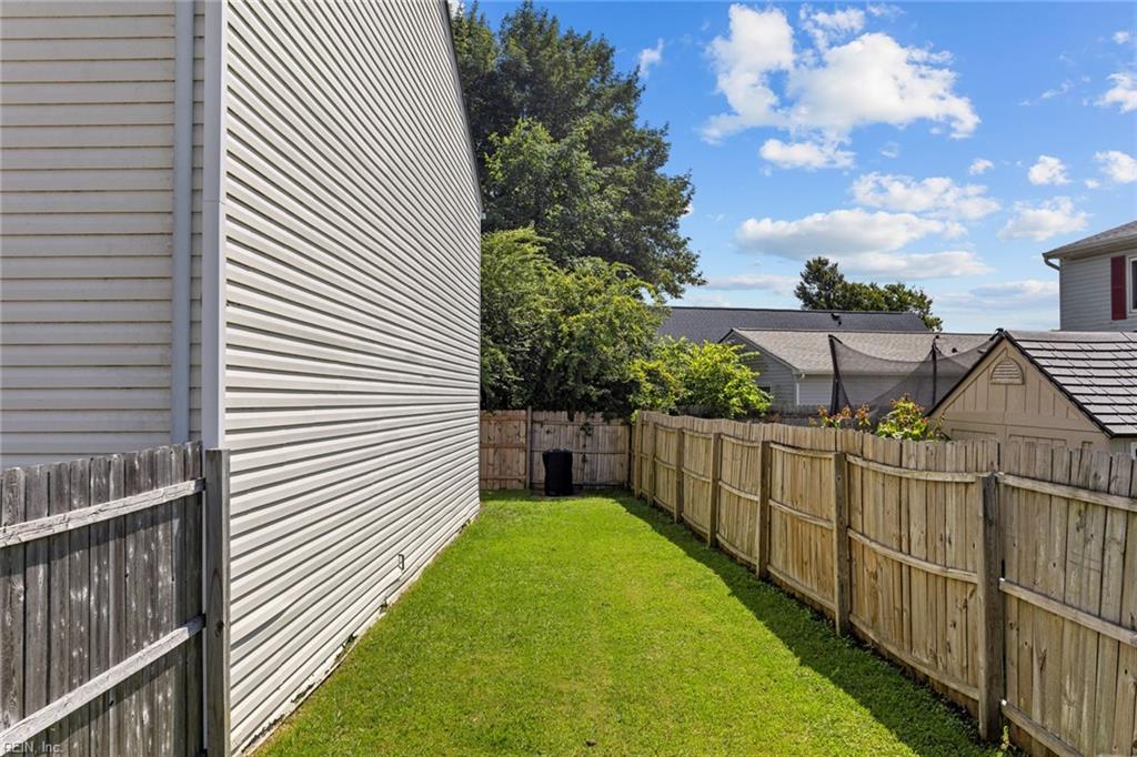 894 Riverbend RD