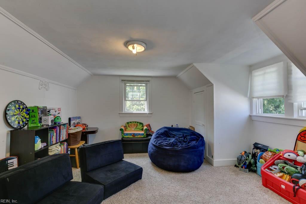 7533 Yorktown DR