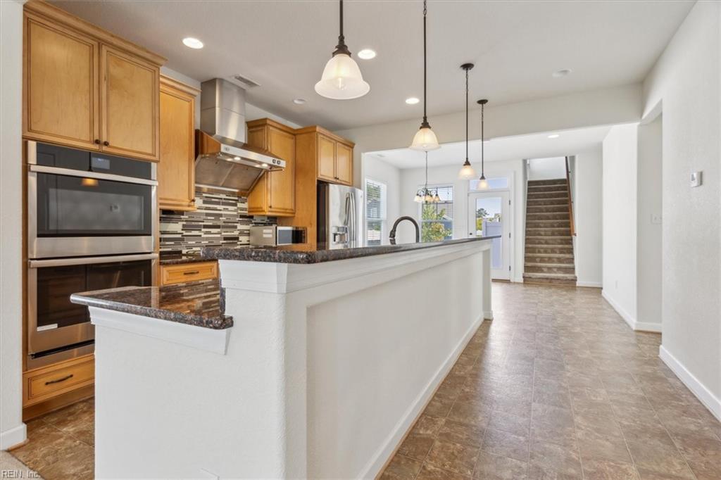 2221 Olmstead LN