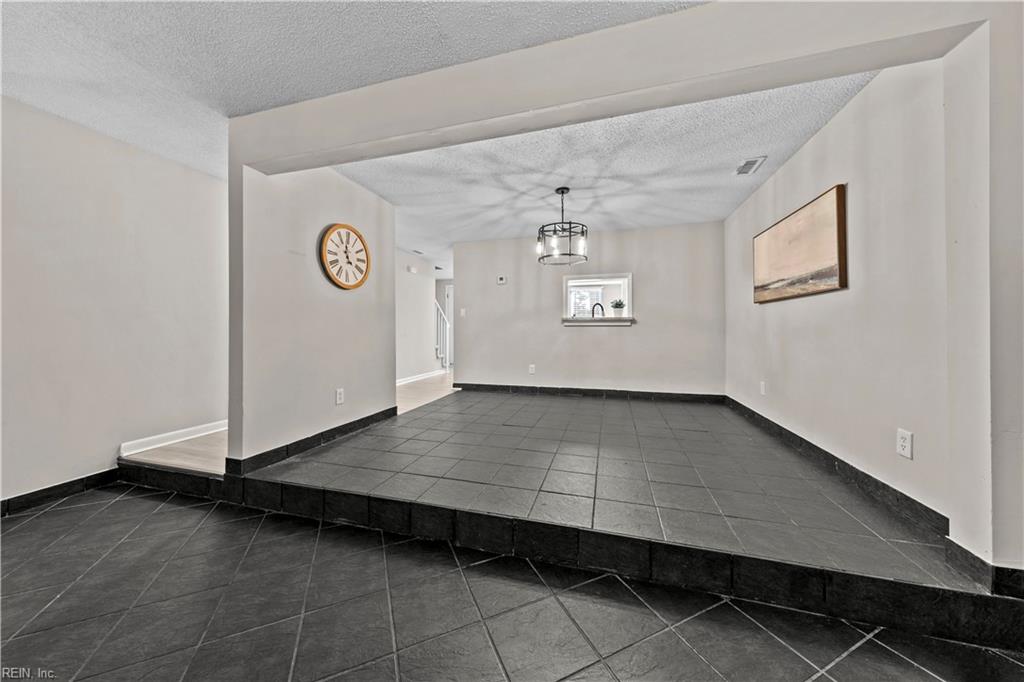 2149 Pier Point PL
