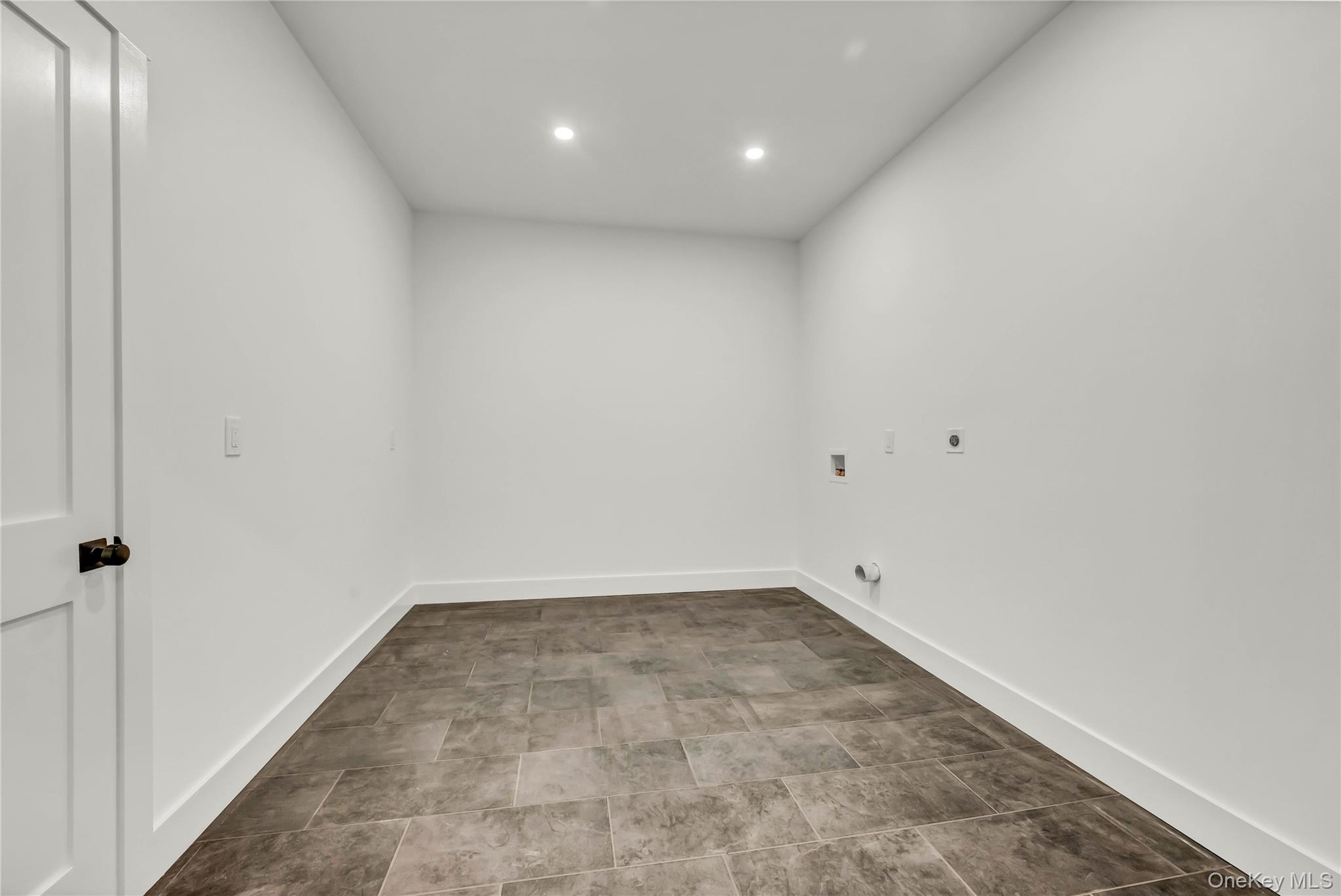 71 Abu Mousa Dr