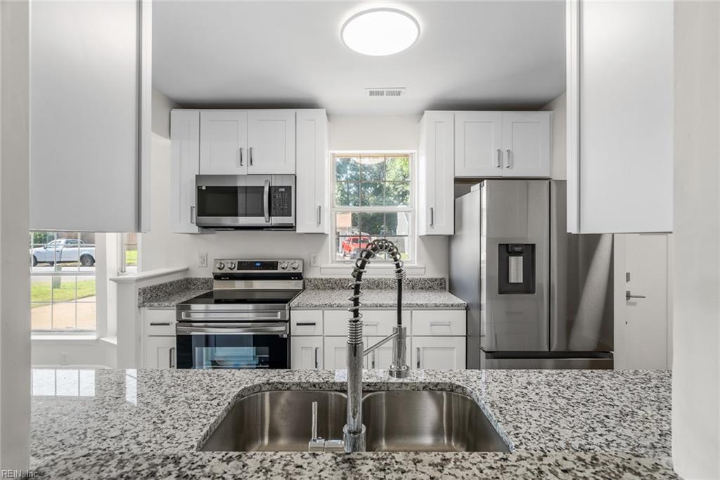3788 Fieldstone CIR