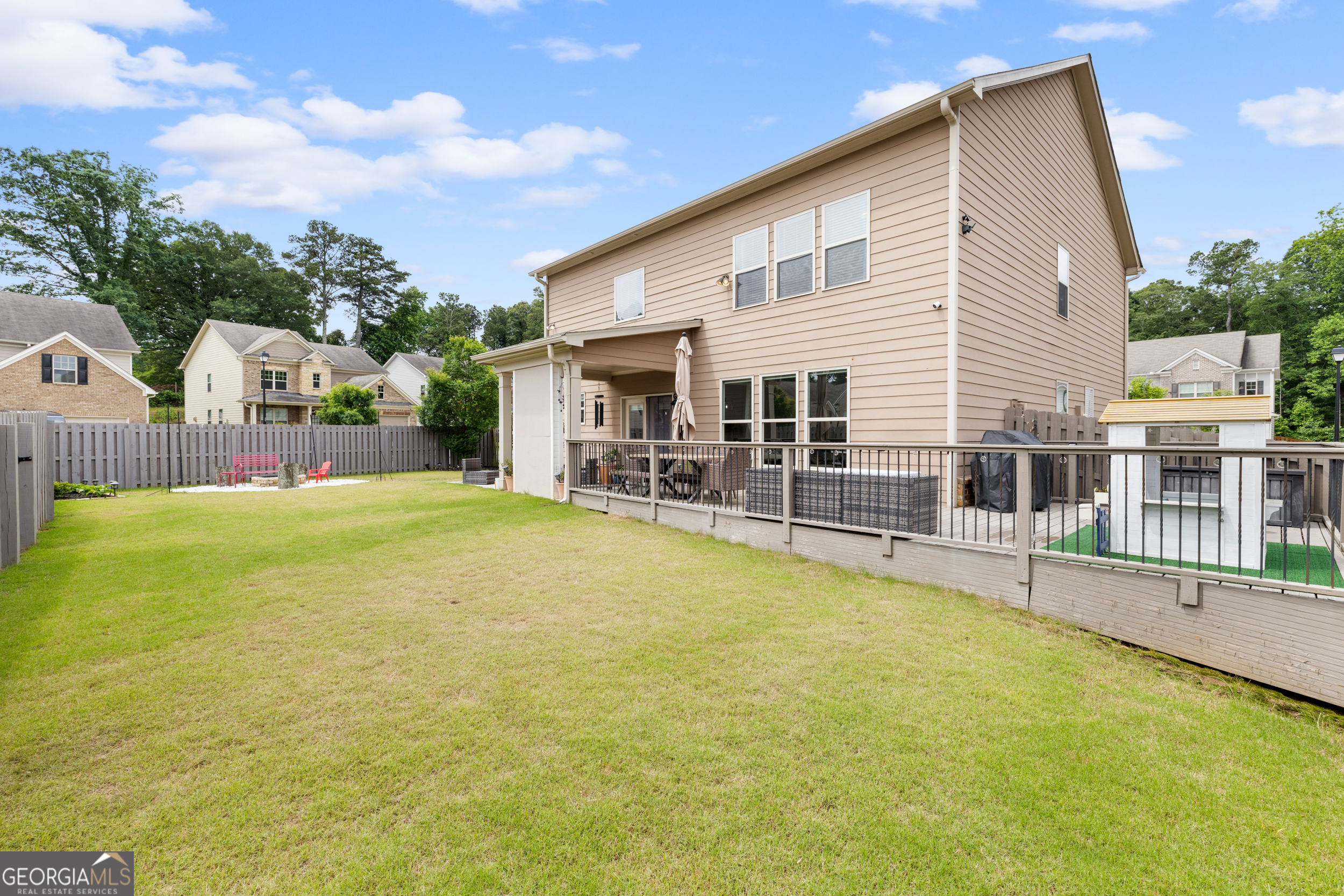 1998 Lakeview Bend Way