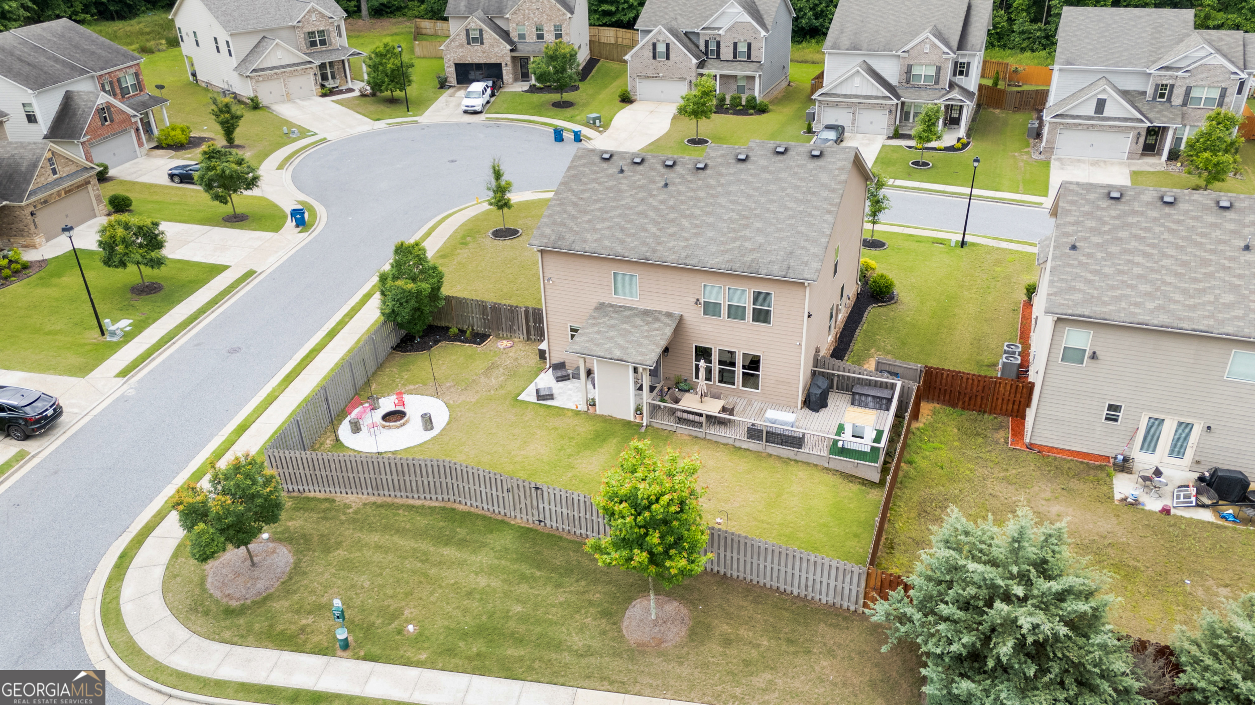 1998 Lakeview Bend Way