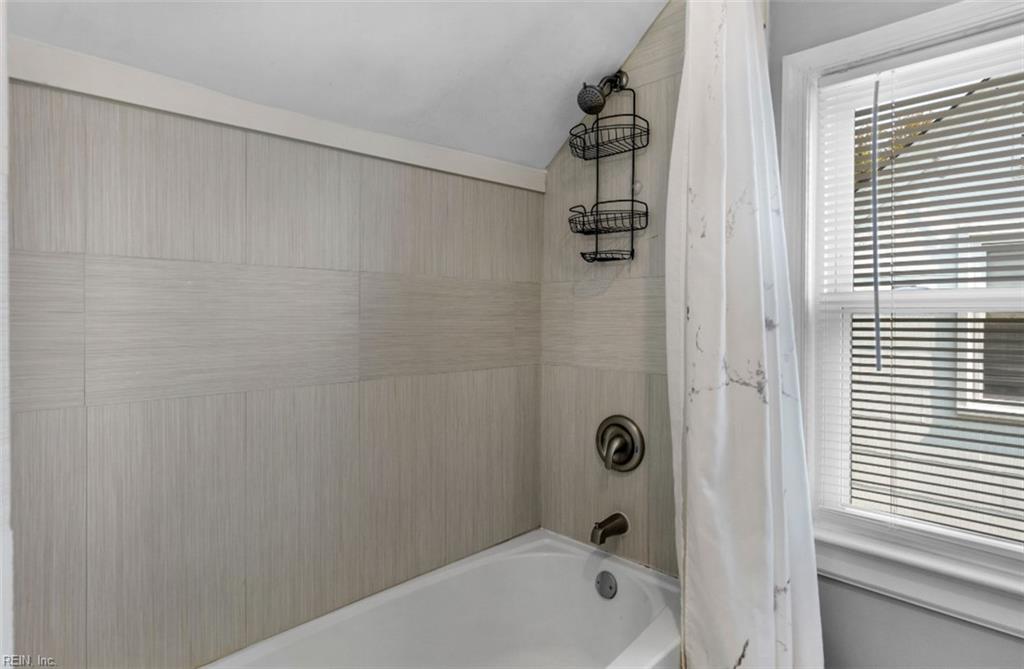 310 Plover DR