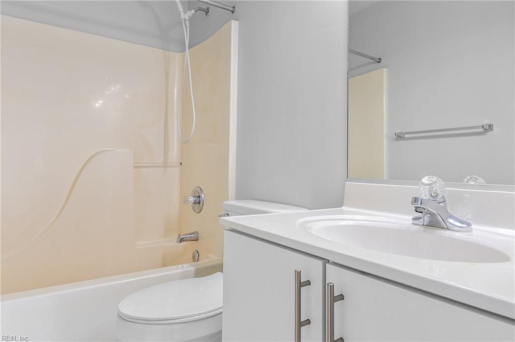 2373 London Pointe DR