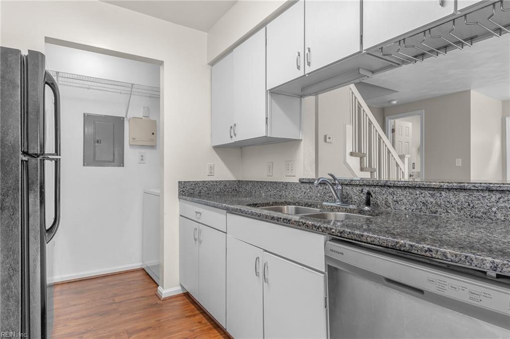 2373 London Pointe DR