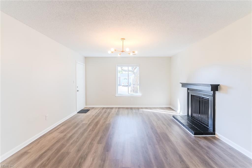 1776 Solar LN