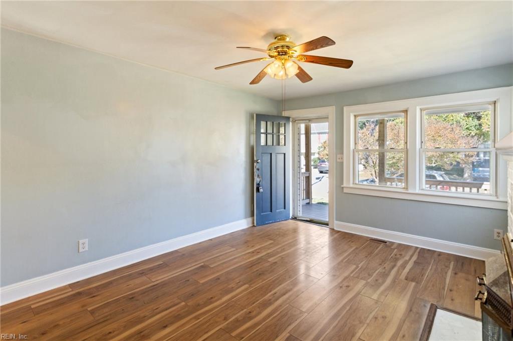 183 W Ocean AVE
