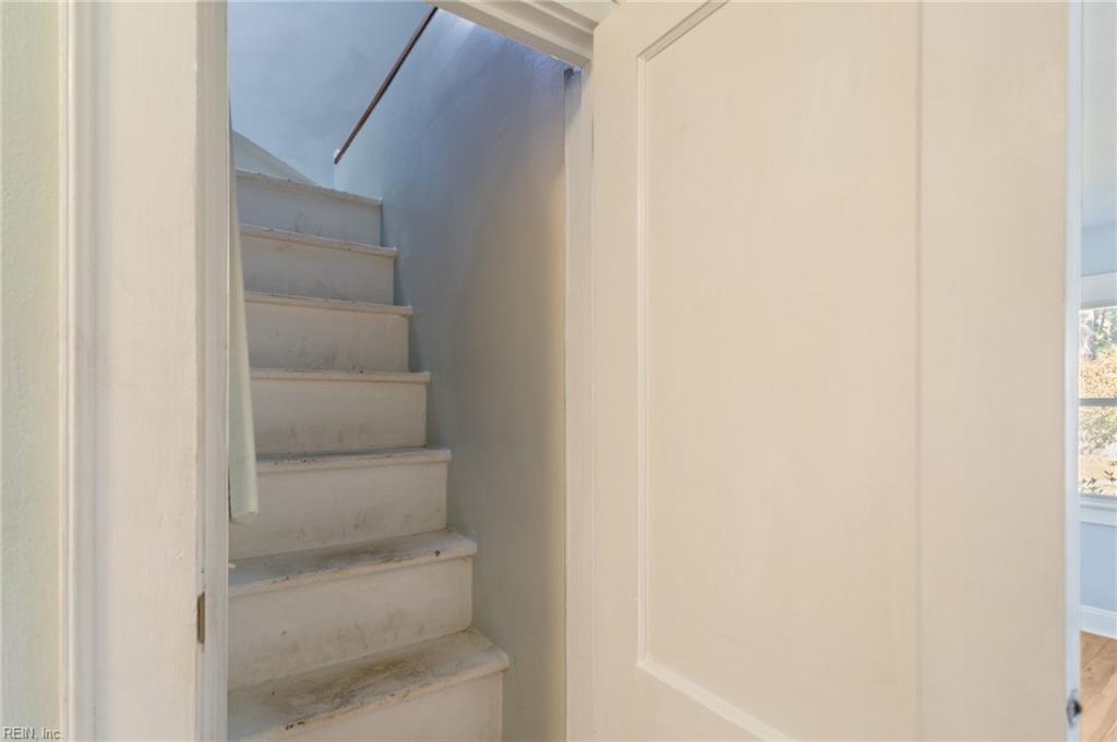 183 W Ocean AVE