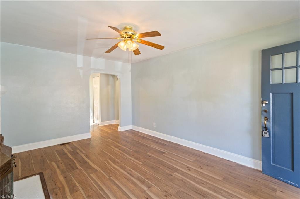 183 W Ocean AVE