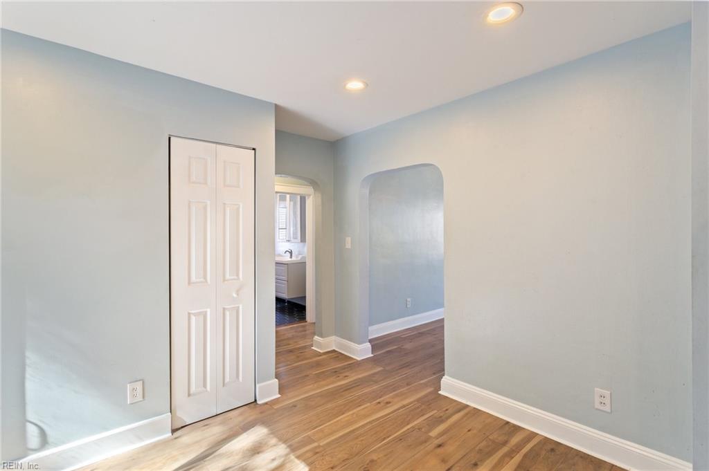 183 W Ocean AVE